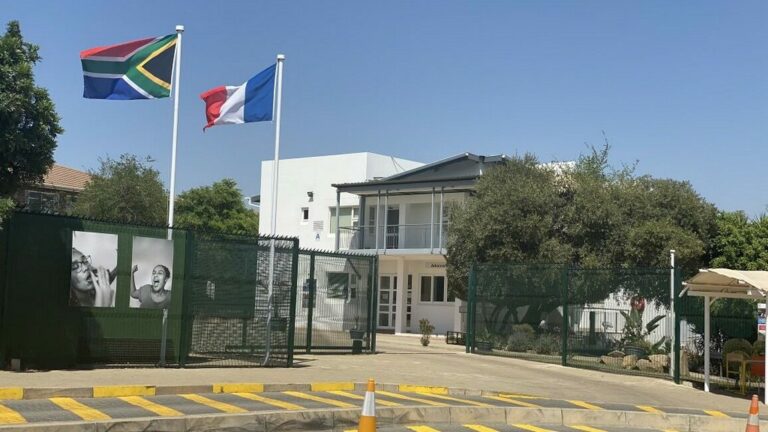 Lycée Jules Verne Streamlining School Finance Management at Lycée Français Jules Verne