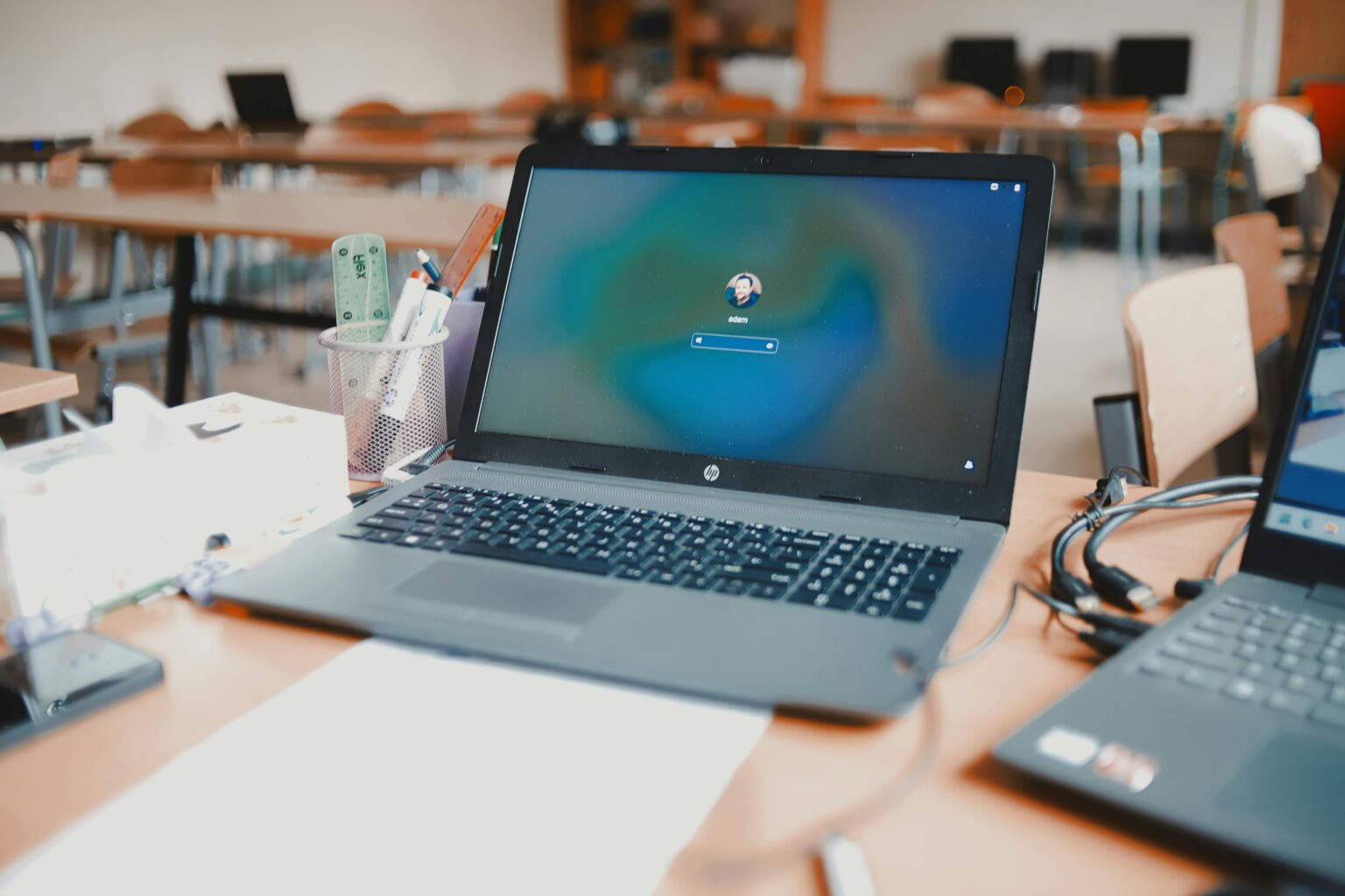 ERP scolaire vs SIS : quelle solution choisir pour une école internationale ?