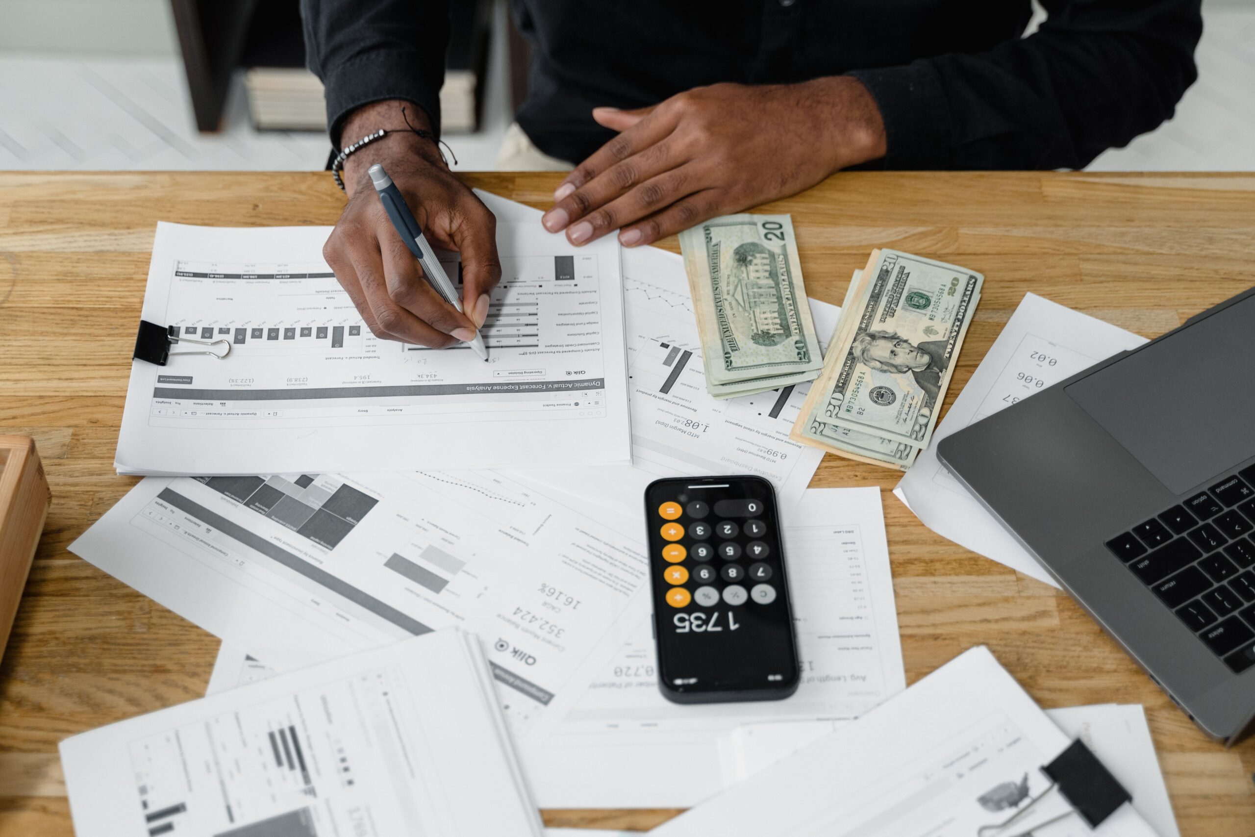 Connect your school to popular Accounting Software with these seemless integrations